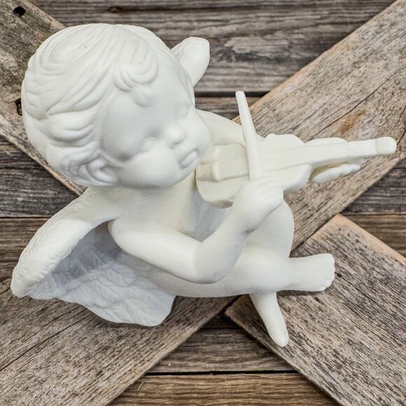 1986 Vintage Bisque Porcelain Seated Angel/Cherub Figurine Playing Violin, 5.5"H - Picture 3 of 7